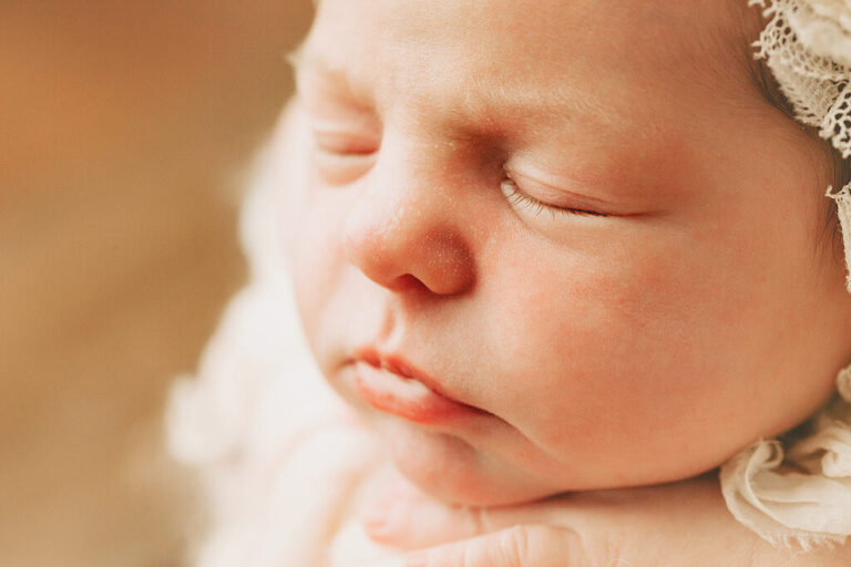 baby face -trinity FL newborn photographer